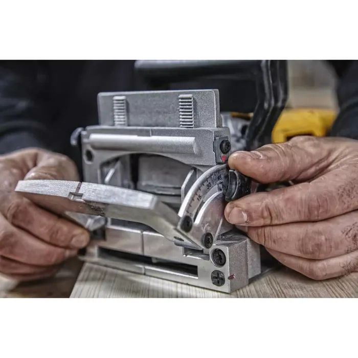 Фрезер DeWALT ламельний 600 Вт, 10000 об/хв, 3.0 кг, кейс (DW682K) зображення 8