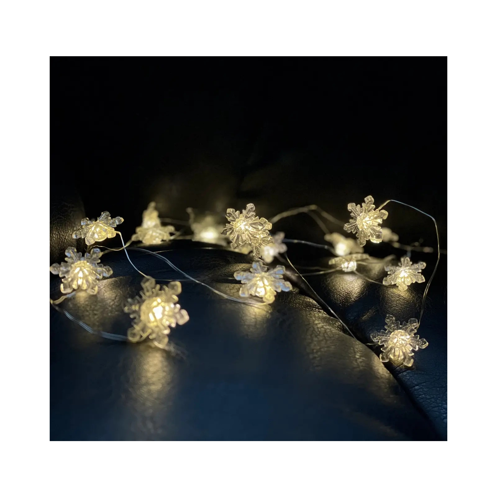 Гирлянда Chomik Снежинки струна 2,2м, 20 LED теплый белый, 2АА (5900779854208) изображение 5