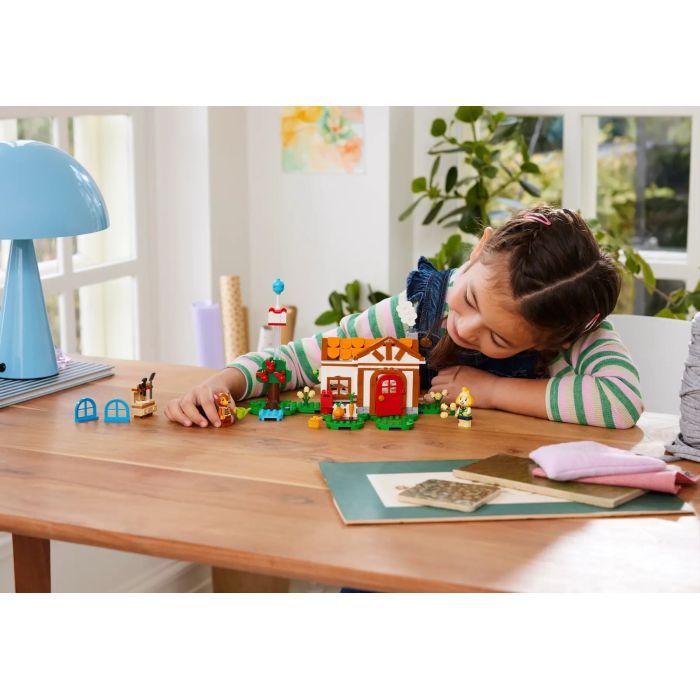 Конструктор LEGO Animal Crossing Визит в гости к Isabelle 389 деталей (77049) изображение 2