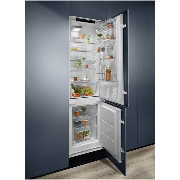 Холодильник Electrolux RNT6TE19S изображение 2