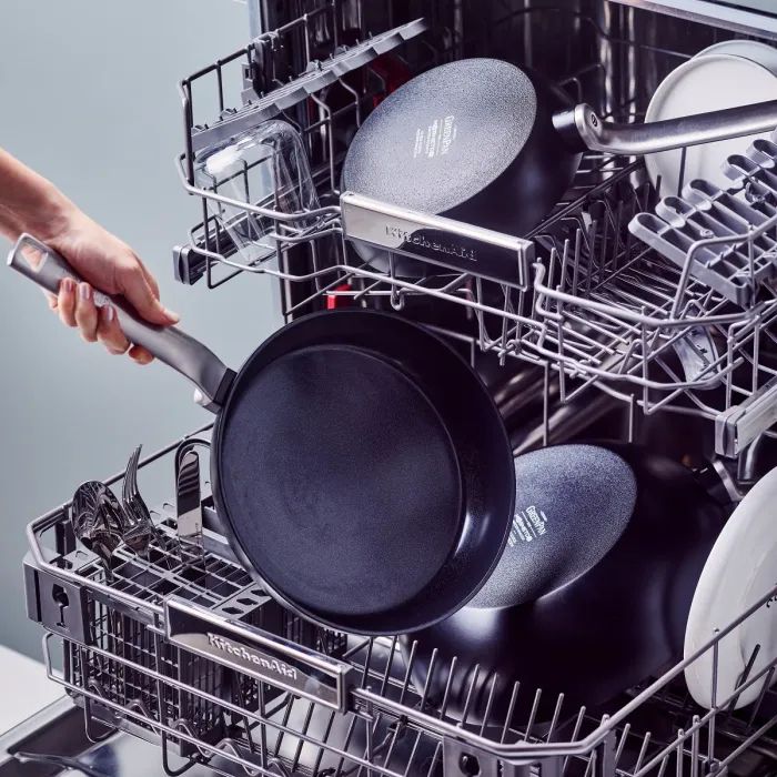 Сковорода GreenPan Evolution Вок 28 см 3,6 л чорний (CC006388-001) изображение 2