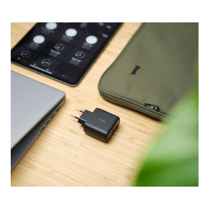 Зарядное устройство Trust Maxo 65W USB-C PD black (24817_TRUST) изображение 2