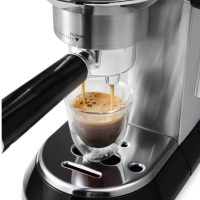 Рожковая кофеварка эспрессо DeLonghi EC 680 M (EC680M) изображение 4