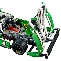 Конструктор LEGO Technic Гоночный автомобиль (42039) изображение 5