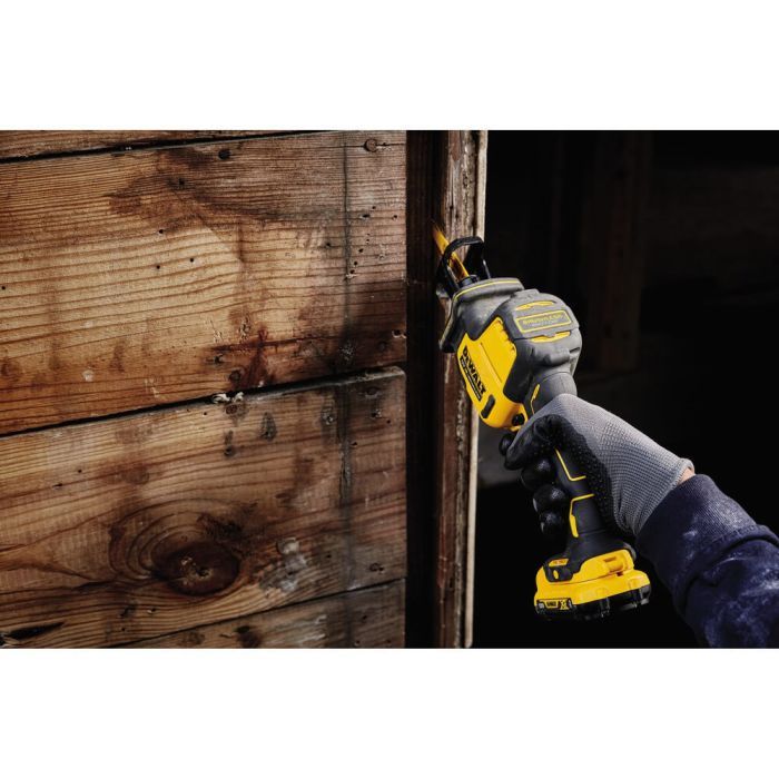 Сабельная пила DeWALT 10.8/12В XR Li-lon, бесщёточная, 2 АКБ, ЗУ, кейс TSTAK (DCS312D2) изображение 6