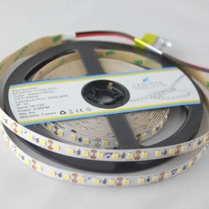 Світлодіодна стрічка LED-STIL 4000K 9,6 Вт/м 2835 120 діодів IP33 12 Вольт 1000 lm нейтральне світло (DFN2835-120A4-IP33) зображення 2