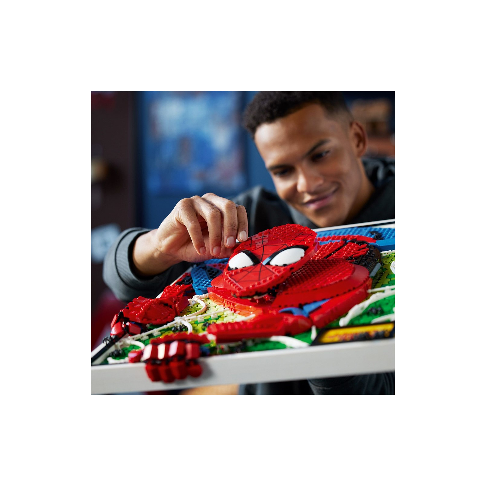 Конструктор LEGO Art Человек-Паук 2099 деталей (31209) изображение 7