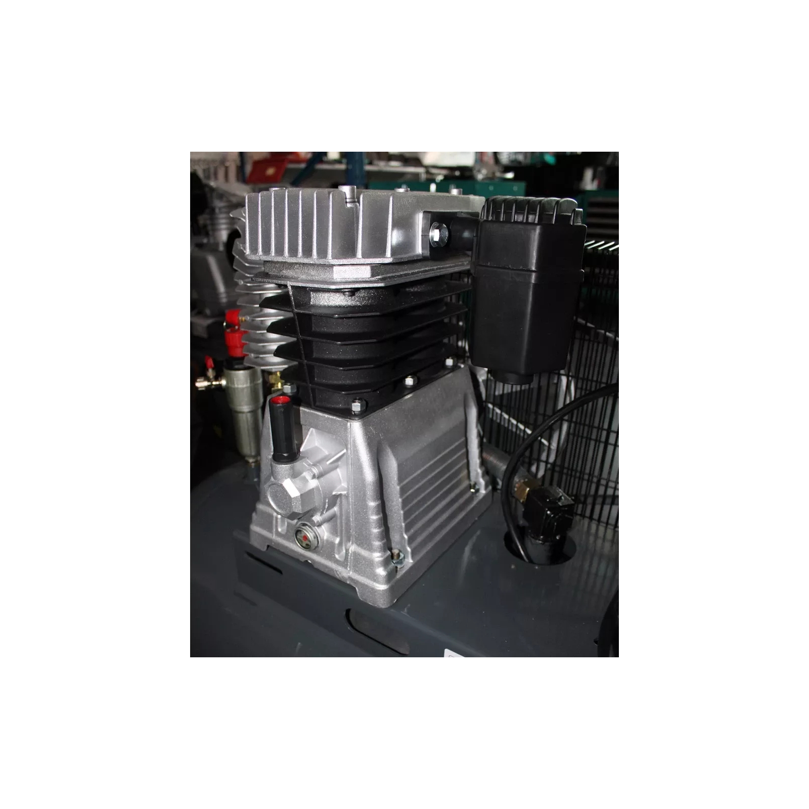 Компрессор GTM 380V, 760/600 л/мин 4 кВт 10 бар, ресивер 200 л (KCH2090-200L) изображение 4