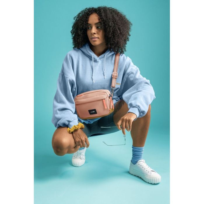 Сумка Pacsafe GO crossbody Бургунді (35105345) зображення 8