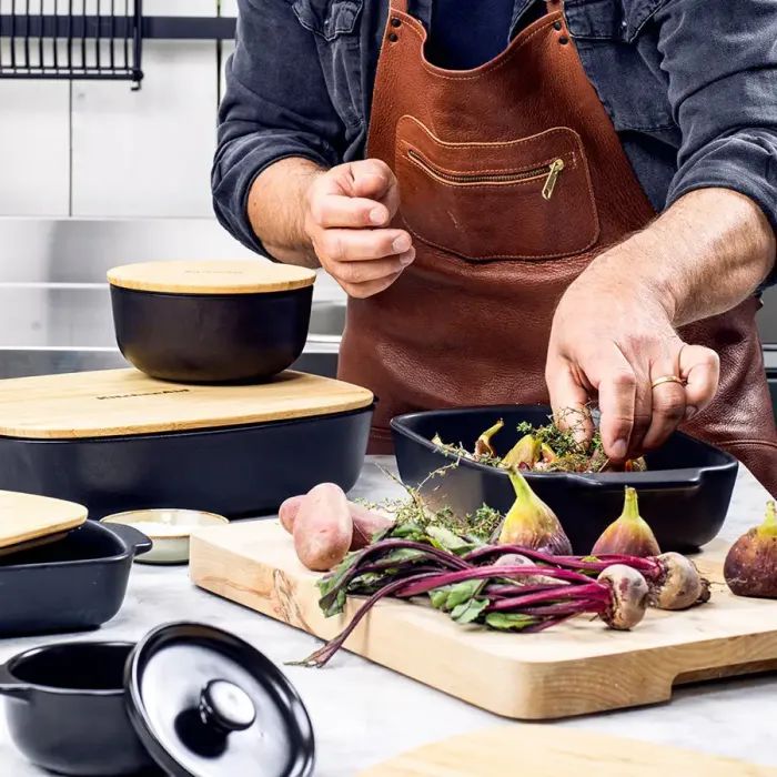 Миска KitchenAid Matte Oven-to-table з чорного керамограніту з кришкою (CC004972-001) зображення 10