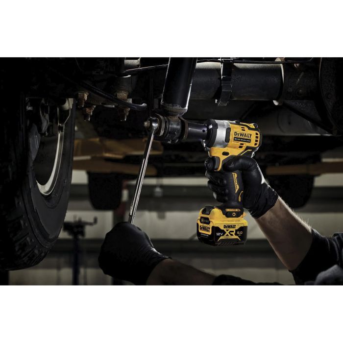 Гайковерт DeWALT 12V XR Li-lon, бесщеточный, 338 Нм, 2x5Ah, кейс TSTAK (DCF901P2) изображение 5