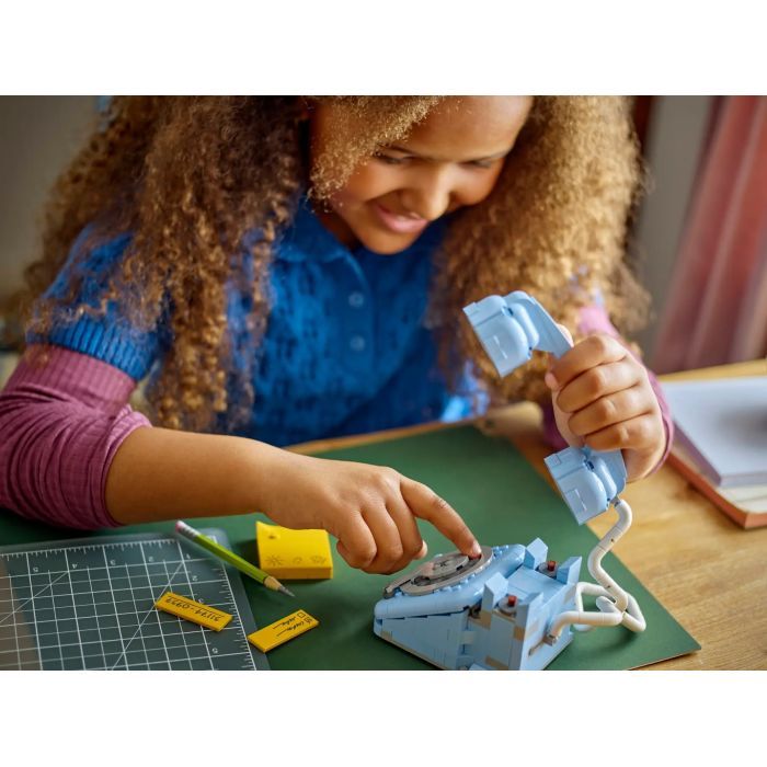 Конструктор LEGO Creator Ретро телефон (31174) зображення 8