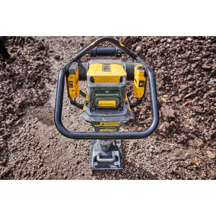 Вибротрамбовка DeWALT POWERSHIFT Li-Ion 55V, 11.6 кН, 65 кг (без АКБ и ЗУ) (DCPS660N) изображение 5