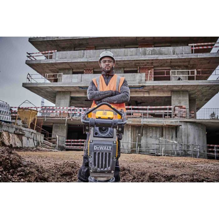 Вибротрамбовка DeWALT POWERSHIFT Li-Ion 55V, 11.6 кН, 65 кг (без АКБ и ЗУ) (DCPS660N) изображение 9