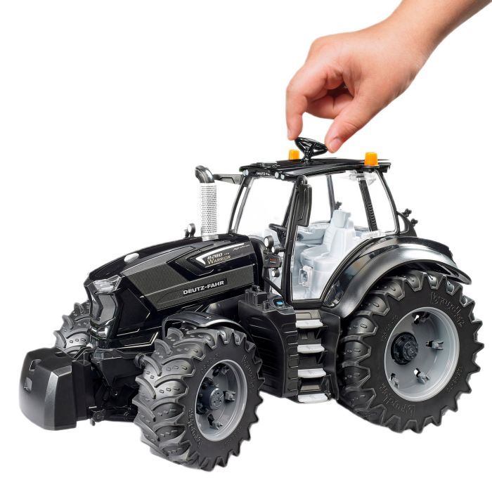 Масштабна модель автомобіля Bruder Трактор Deutz-Fahr 8280 TTV Warrior (03162) зображення 6