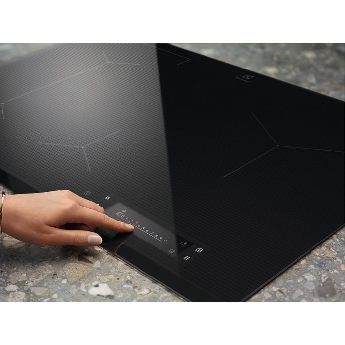 Варочная поверхность Electrolux EIS8648 изображение 5