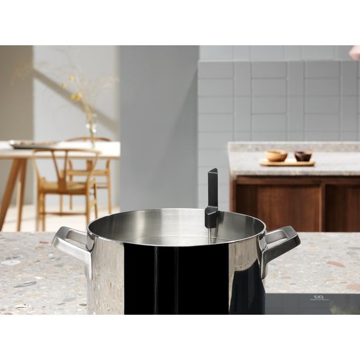 Варочная поверхность Electrolux EIS8648 изображение 7