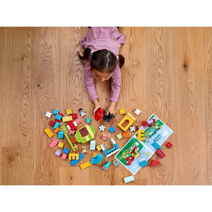 Конструктор LEGO DUPLO Classic Большая коробка с кубиками 85 деталей (10914) изображение 9