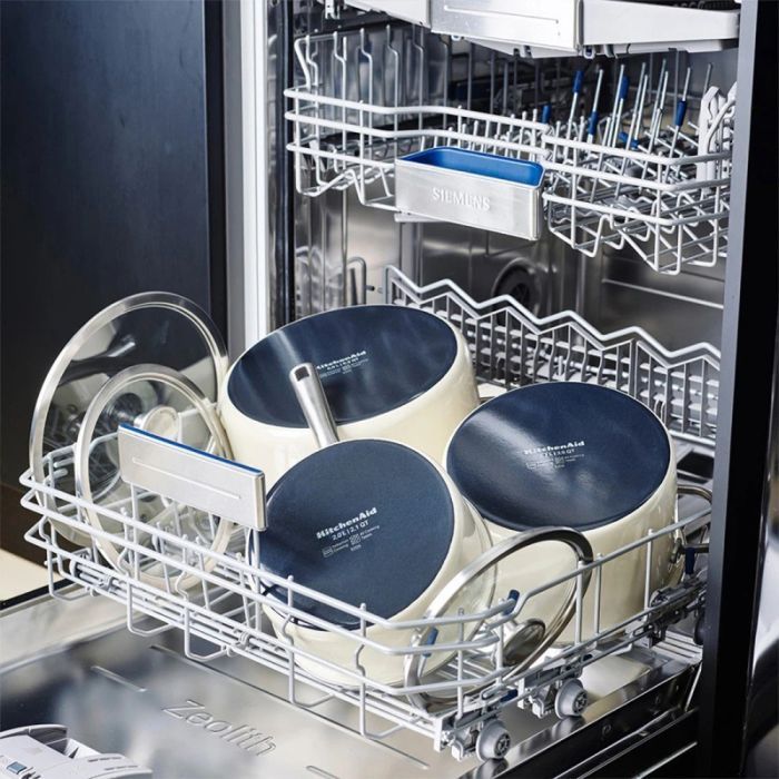 Каструля KitchenAid Steel Core 24 см 6 л червоний (CC003270-001) зображення 8