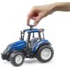 Масштабна модель автомобіля Bruder Трактор New Holland T5.120 (02184) зображення 4