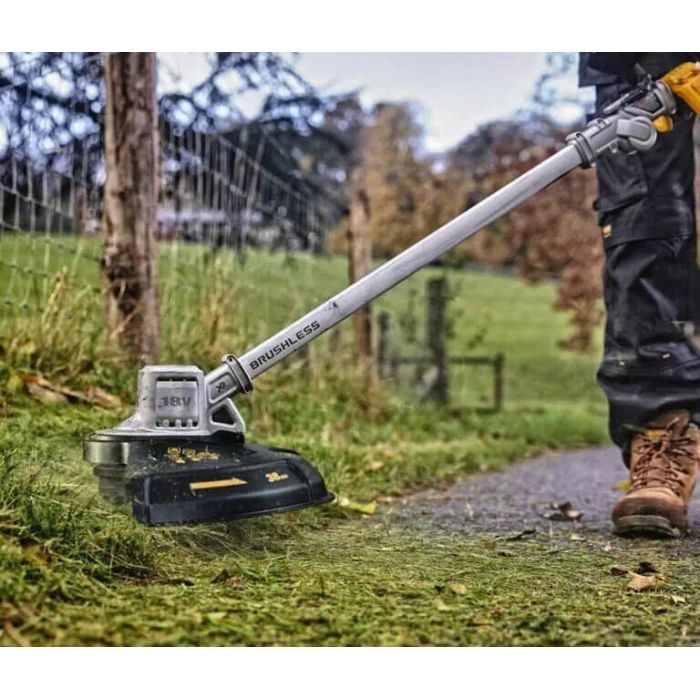 Триммер садовый DeWALT 18 В, 5Ач, леска 2 мм, ширина кошения 36 см (DCMST561P1) изображение 10