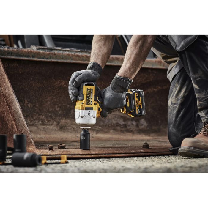 Гайковерт DeWALT 18V XR Li-lon, бесщеточный, 1626 Нм (DCF961N) изображение 5