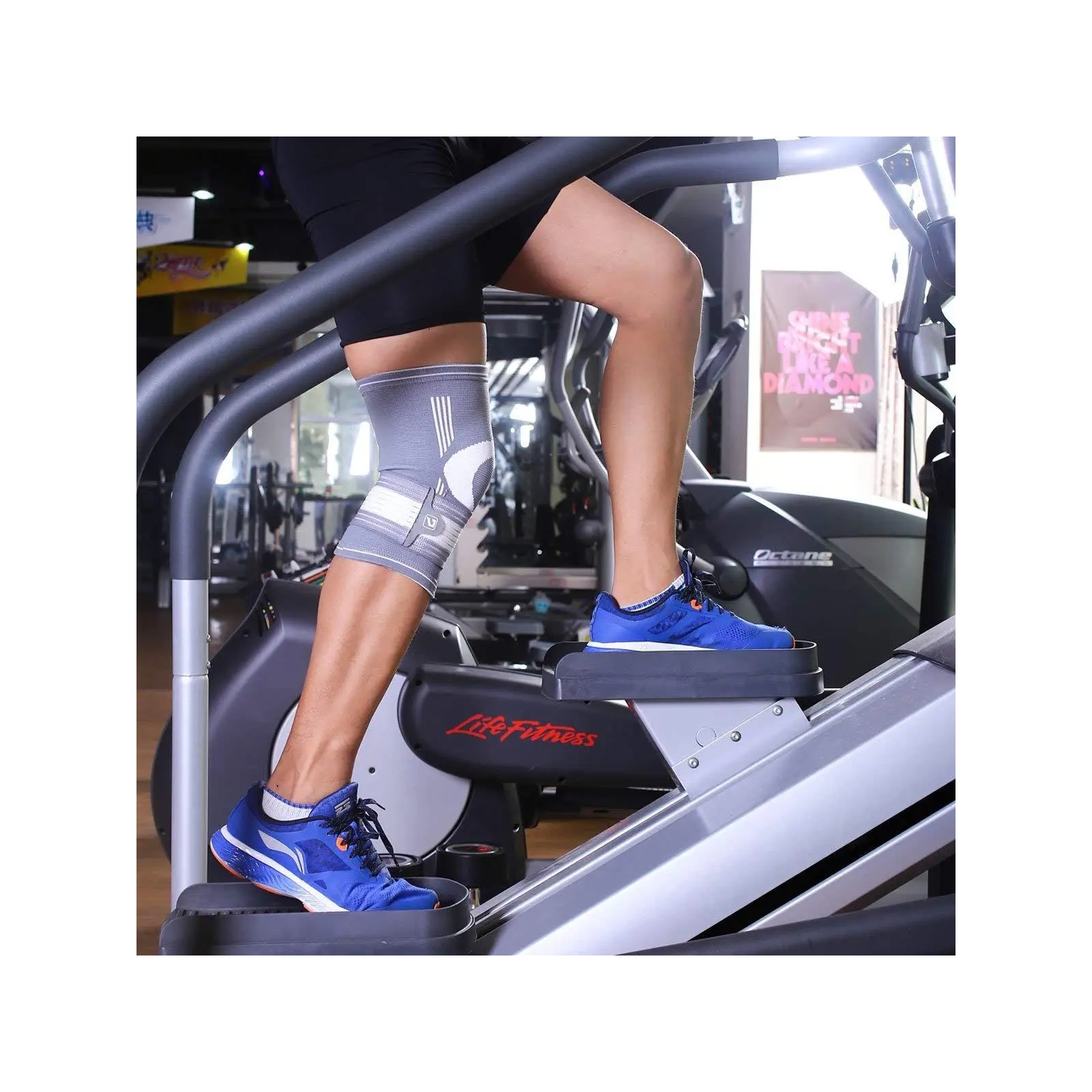 Фиксатор колена LiveUp Knee Support LS5676-M сірий, білий Уні M (2019101600093) изображение 2