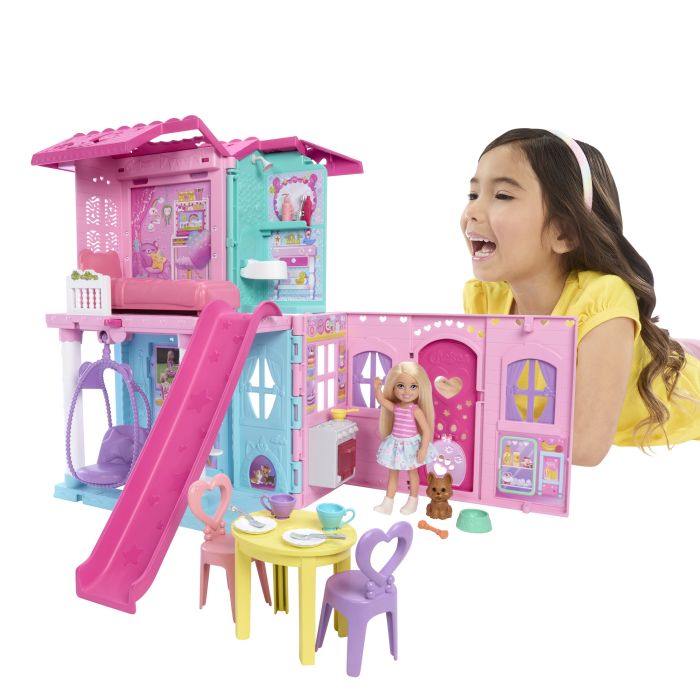 Игровой набор Barbie Портативный домик Club Chelsea с куклой Челси (JFW49) изображение 7