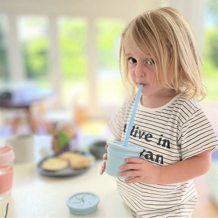 Поильник-непроливайка MinikOiOi Sip+Snack (Aqua Green/Powder Grey) (101100107) изображение 4