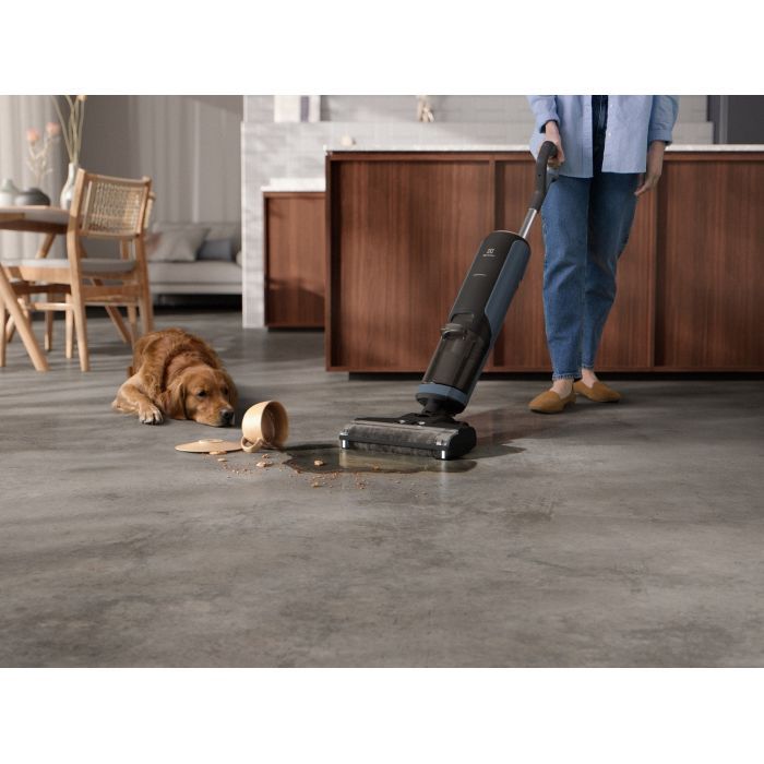 Пылесос Electrolux EW81U3DB изображение 4