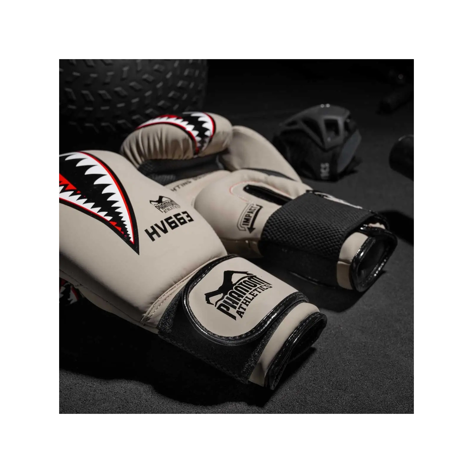 Боксерские перчатки Phantom Fight Squad Sand 12 унцій (PHBG2407-12) изображение 7