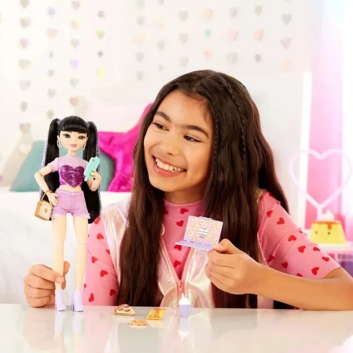 Кукла Barbie Рене Dream Besties (HYC24) изображение 7