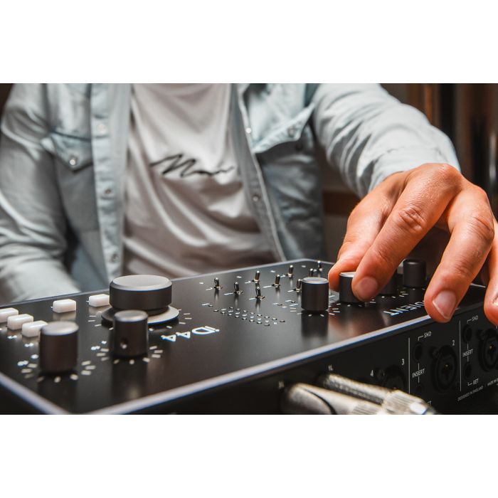 Аудіоінтерфейс Audient iD44 MKII (233720) зображення 12