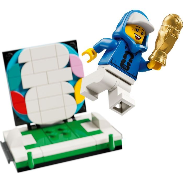 Конструктор LEGO Editions Официальный трофей чемпионата мира по футболу FIFA 2842 детали (43020) изображение 5