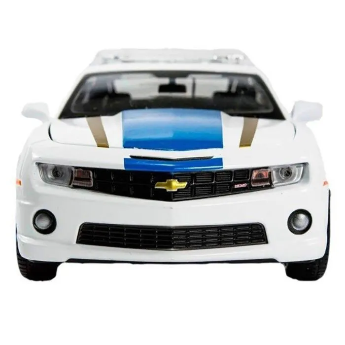Машина Maisto Chevrolet Camaro SS RS Police 2010 (1:24) білый (31208 white) зображення 4