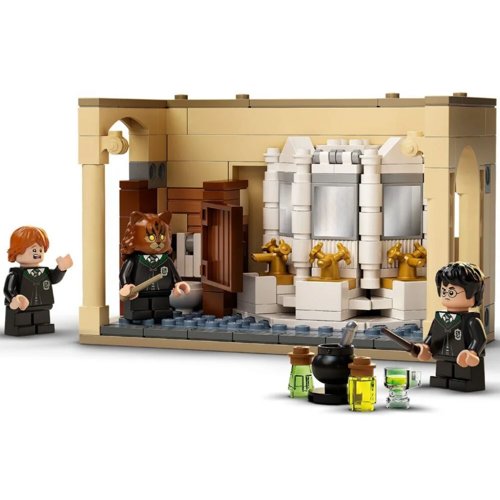 Конструктор LEGO Harry Potter Хогвартс ошибка с оборотным зельем 217 деталей (76386) изображение 10
