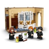 Конструктор LEGO Harry Potter Хогвартс ошибка с оборотным зельем 217 деталей (76386) изображение 9
