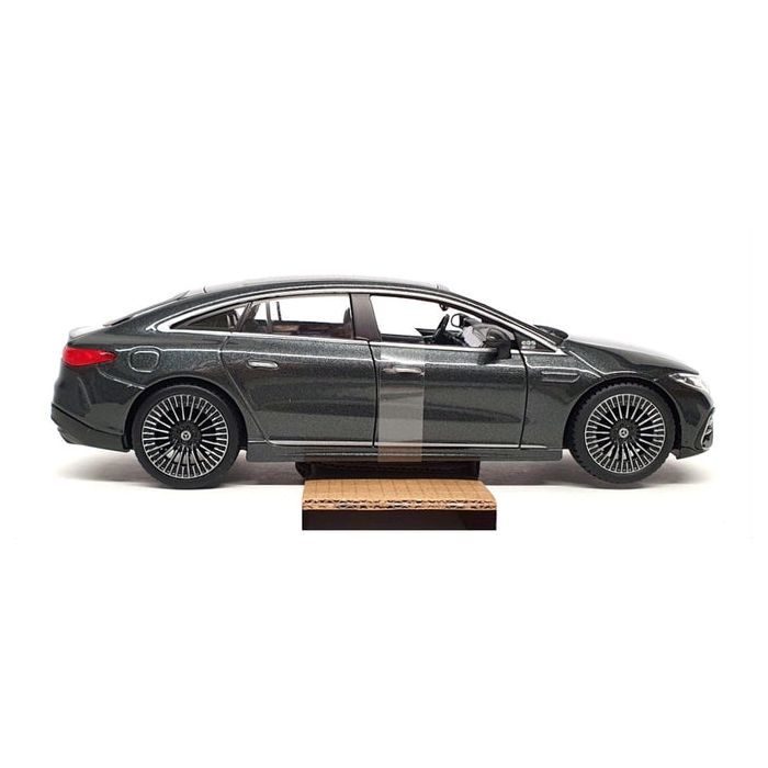 Машина Maisto 2022 Mercedes-Benz EQS сірий металік 1:24 (32902 met. grey) зображення 3