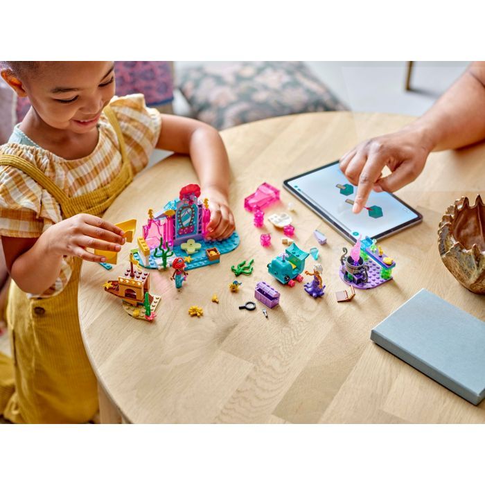 Конструктор LEGO Disney Princess Хрустальная пещера Ариэль (43254) изображение 9
