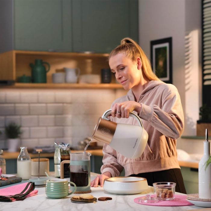 Электрочайник Russell Hobbs 27450-70 изображение 7
