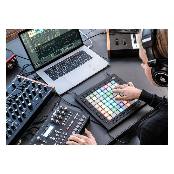 MIDI контролер Novation Launchpad Pro MK3 (229878) зображення 4