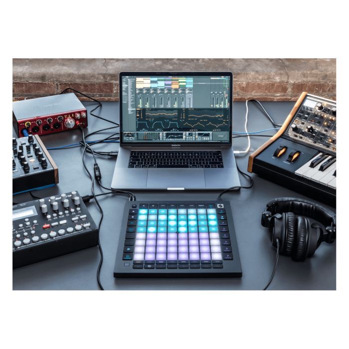 MIDI контролер Novation Launchpad Pro MK3 (229878) зображення 5