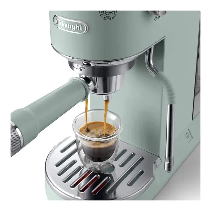 Рожковая кофеварка эспрессо DeLonghi EC 890.WI изображение 6