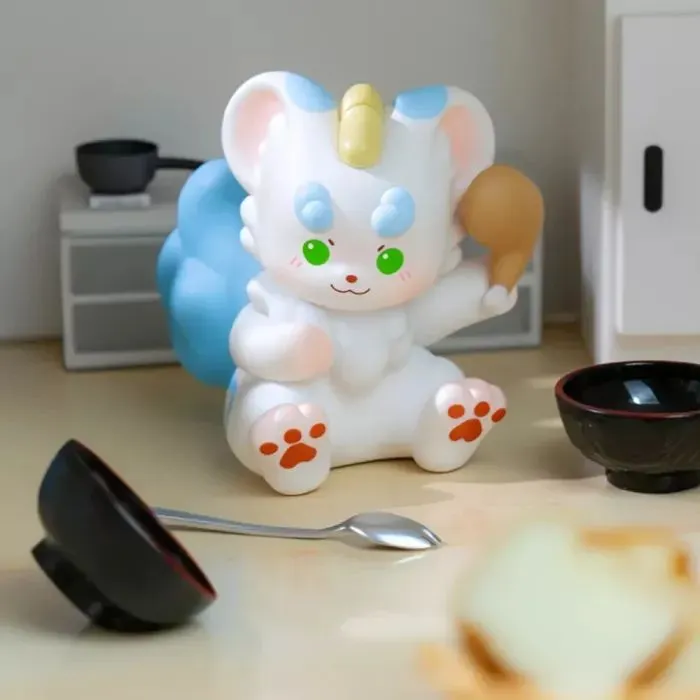 Фігурка 10/10 Toys сюрприз Fabulous Beasts Divine Beast Feeding (QWYS801) зображення 2