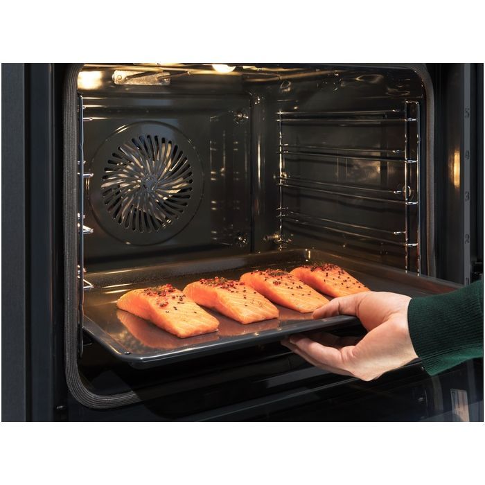 Духова шафа Electrolux EOB7S31X зображення 9