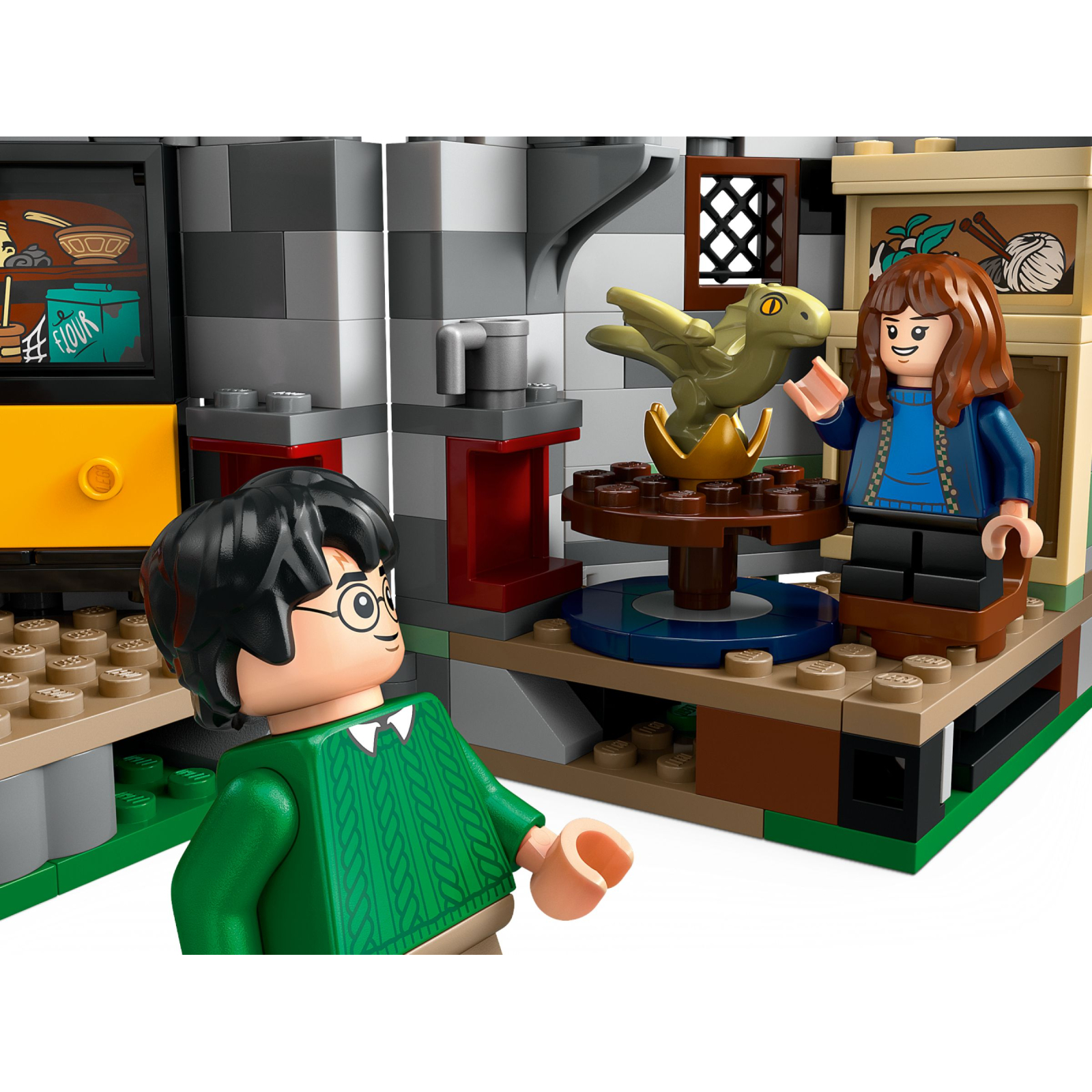 Конструктор LEGO Harry Potter Хатинка Геґріда: Несподівані гості 896 деталей (76428) зображення 5