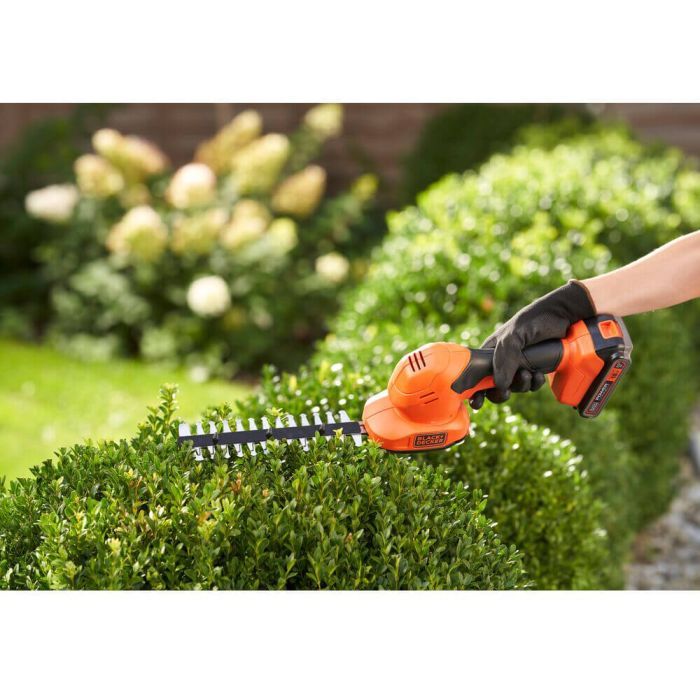 Кусторез Black&Decker 18 В, 2Ah, насадки- 20 см/8 мм, 10 см/18 мм, (BCSS18D1) изображение 8