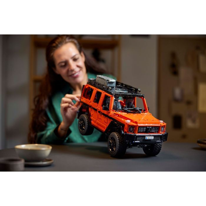 Конструктор LEGO Technic Mercedes-Benz G 500 PROFESSIONAL Line (42177) зображення 9