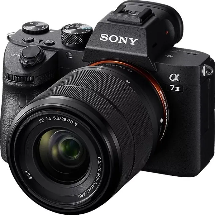 Цифровий фотоапарат Sony Alpha 7M3 28-70mm II Kit Black (ILCE7M3MB.CEC) зображення 2