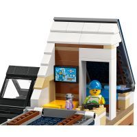 Конструктор LEGO City Сімейний будинок й електромобіль (60398) зображення 6